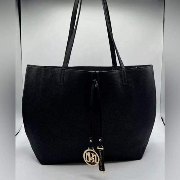 Badgley Mischka Chain Link Vegan Leather Tote w/charms NWT MSRP $139 - Picture 2 of 8